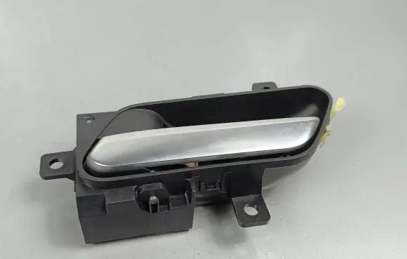Nissan Qashqai J12 Front door interior handle 806716UA0A