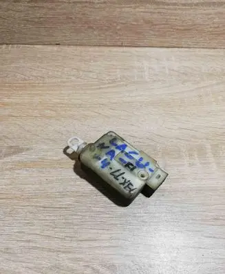 Renault Laguna I Fuel tank cap lock motor 