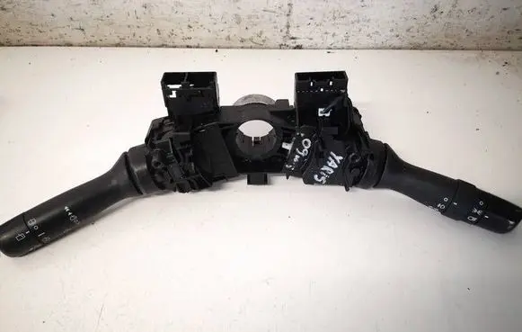 Toyota Yaris Wiper turn signal indicator stalk/switch 17F001