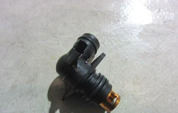 BMW X5 E70 Breather hose/pipe 8638014