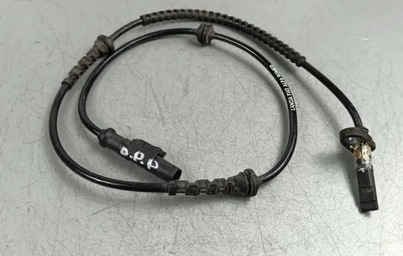 Jeep Renegade ABS brake wheel speed sensor 51941079