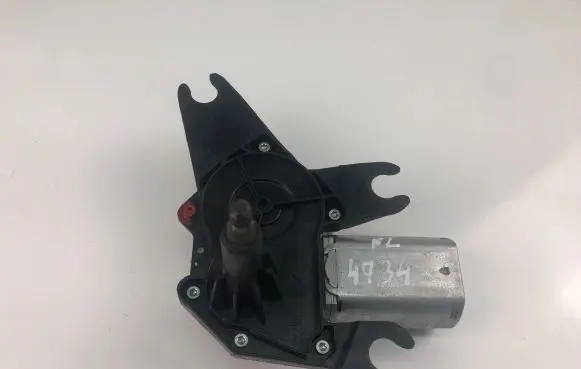 Renault Twingo II Wiper motor 8200311486