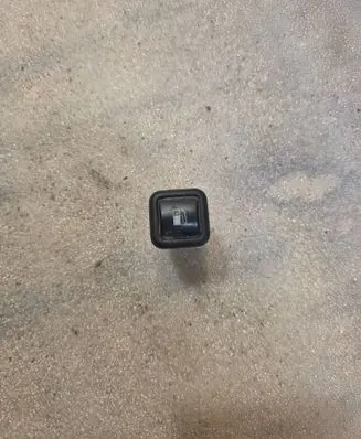 Volkswagen PASSAT B5 Fuel tank opening switch 3B0959833A
