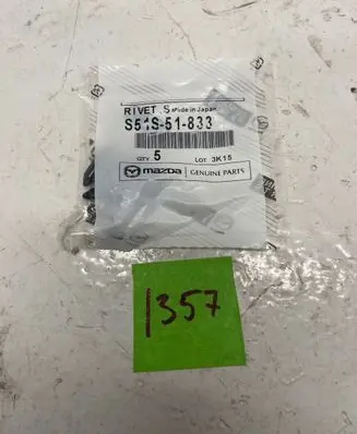 Mazda 6 Cylinder head bolts S51S51833
