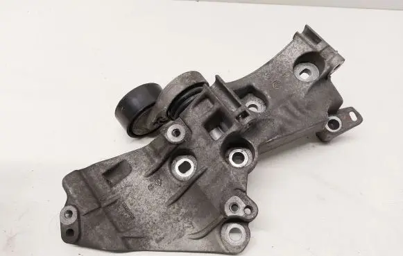 Renault Kadjar Generator/alternator bracket 8200669494