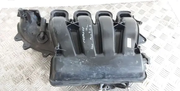 Jeep Cherokee Intake manifold