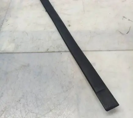 Nissan Sunny Rear door trim (molding) 8287052C01