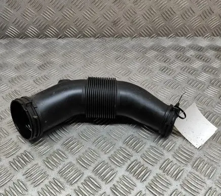 Porsche Cayenne (92A) Air intake hose/pipe 7P0129627C