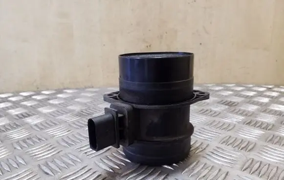 Volkswagen Tiguan Mass air flow meter 0281002735 03G906461C