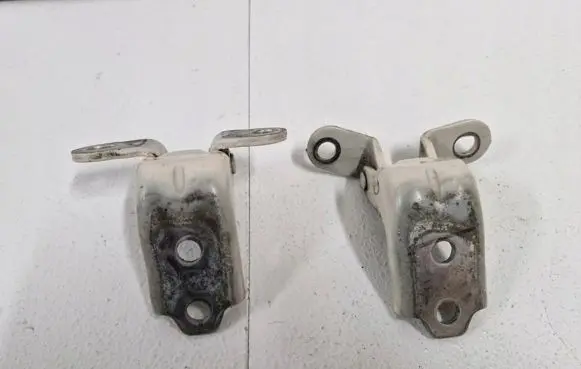 KIA Soul Front door hinge set 