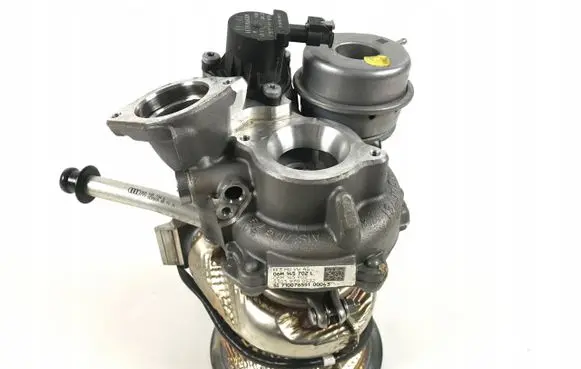 Audi RS4 B9 EGR valve cooler 06M145702L
