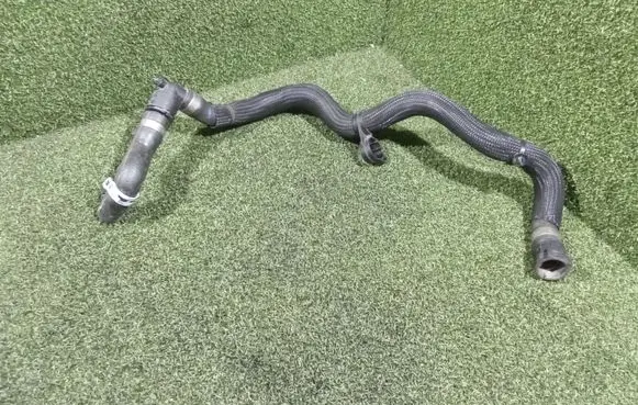 Renault Trafic III (X82) Engine coolant pipe/hose 924109557R 32820197