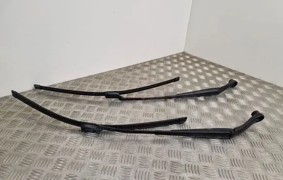 Peugeot RCZ Windshield/front glass wiper blade YM24005580