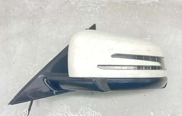 Mercedes-Benz E W212 Front door electric wing mirror A2128100516