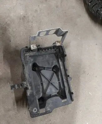 Volkswagen Up Battery tray 1S0915331D 4B0915331D
