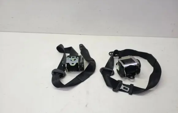 Audi A8 S8 D3 4E Front seatbelt 4E1857705 4E1857706