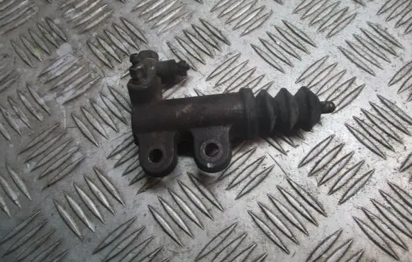 Mitsubishi Lancer Clutch release bearing slave cylinder 
