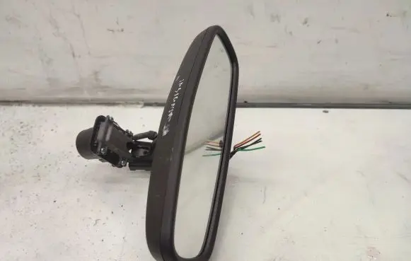 Rear view mirror (interior)