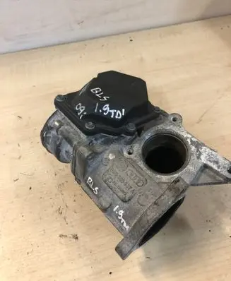 Volkswagen Touran I Electric throttle body valve 03G128063G 03G129637A