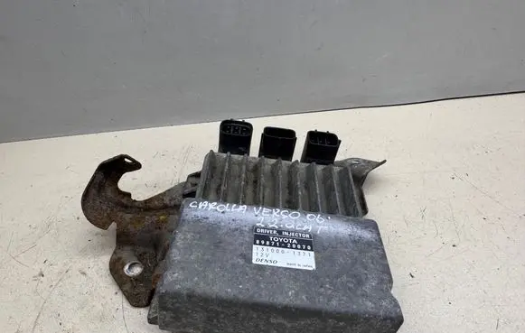 Toyota Corolla Verso AR10 Fuel injection control unit/module 8987120070 1310001371