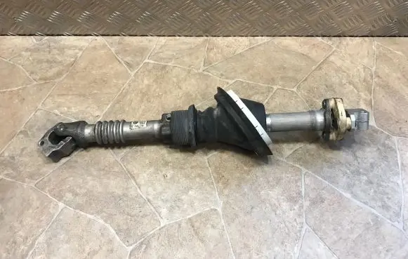 BMW 5 F10 F11 Steering column universal joint 6788156