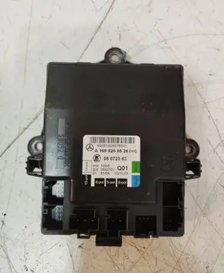Mercedes-Benz B W245 Door control unit/module A1698208526 05072363