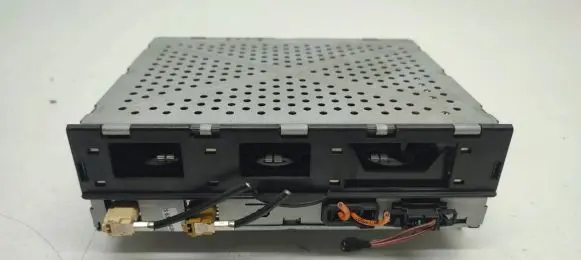 Audi A6 S6 C6 4F Sound amplifier 4F0035541