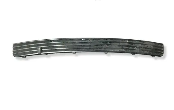 Volkswagen Multivan T4 Wiper trim 701819103