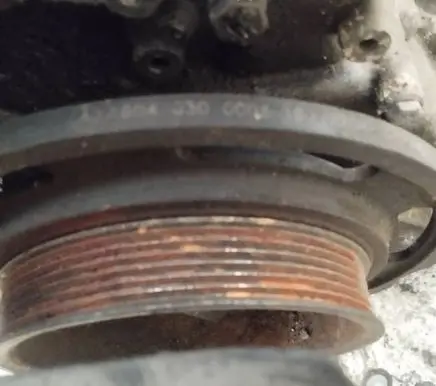 Mercedes-Benz E W210 Crankshaft pulley
