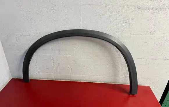 Front arch trim