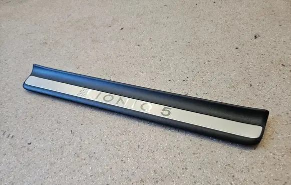 Hyundai Ioniq 5 Front sill trim cover 85884GI100