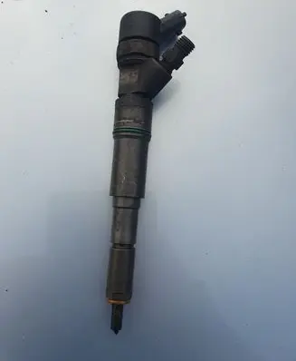 BMW 5 E39 Fuel injector