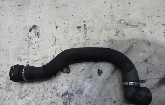 Jaguar XF X260 Engine coolant pipe/hose AJ200D
