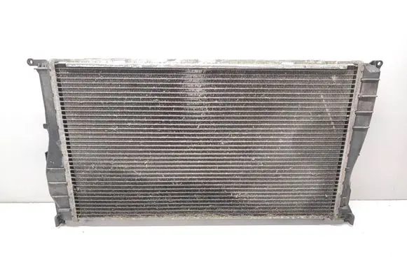 BMW 3 E90 E91 Coolant radiator 7788903 17117788903