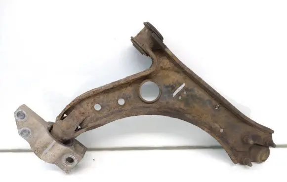 Volkswagen Golf Plus Front lower control arm/wishbone 1K0407189E 1k0199231g