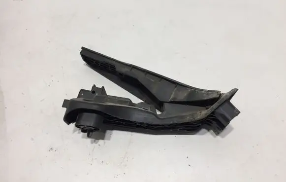 Volkswagen PASSAT B6 Accelerator throttle pedal 1K1721503L