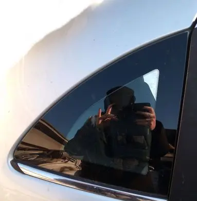 Citroen C3 Front vent window/glass (coupe) 