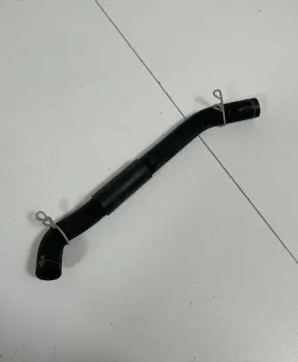 Coolant pipe/hose