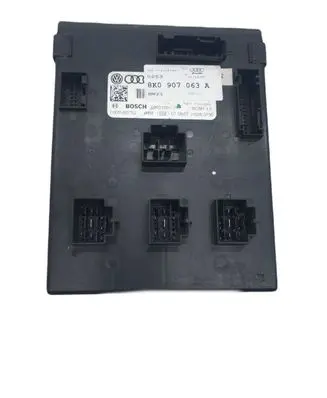 Audi A4 S4 B8 8K Comfort/convenience module 8K0907063A F005V00752