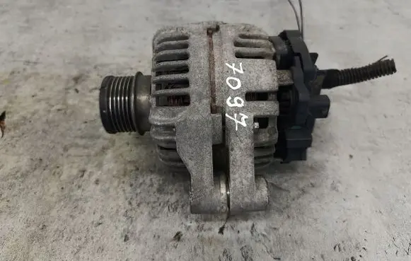 Opel Zafira B Generator/alternator