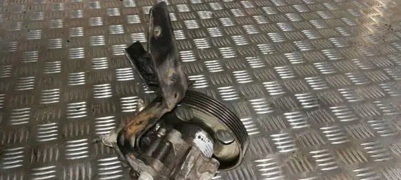 Peugeot 807 Power steering pump