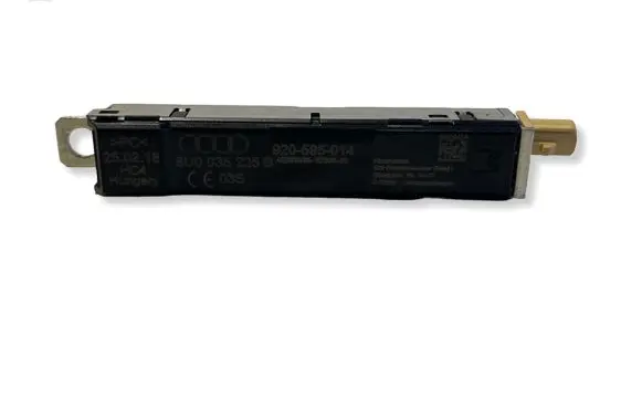 Audi Q3 8U Aerial antenna amplifier 8U0035225B