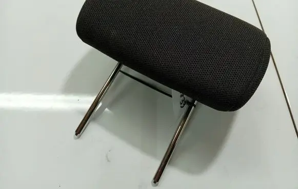 KIA Sportage Front seat headrest 