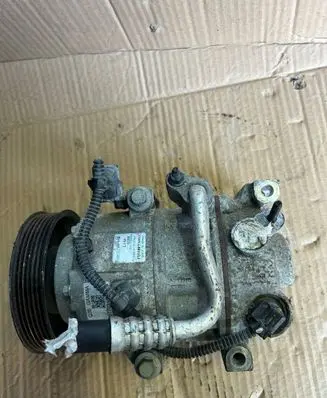 KIA Sportage Air conditioning (A/C) compressor (pump) F500NFFAA03