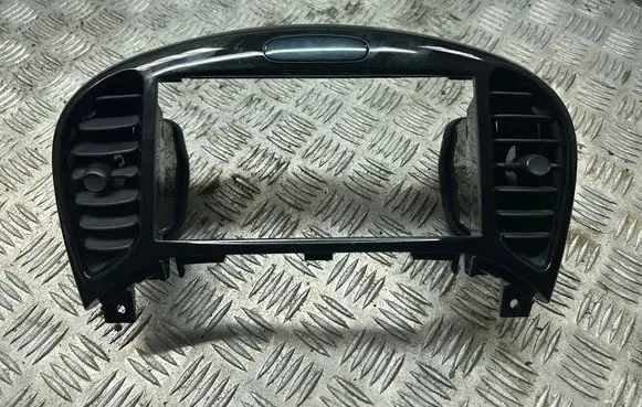 Nissan Juke I F15 Dash center air vent grill 68260BX80A