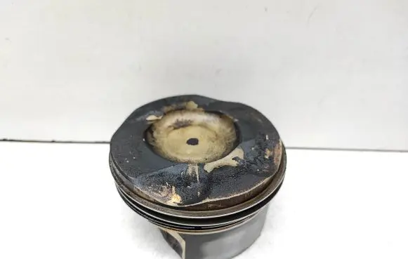 Piston