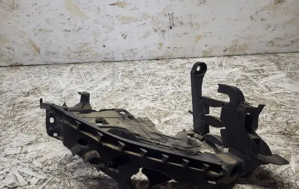 Audi A4 S4 B8 8K Headlight/headlamp mounting bracket 8K0805608C