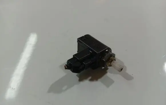 Brake pedal sensor switch