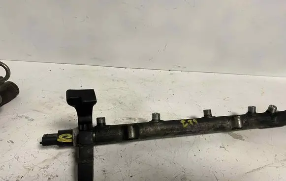 Fuel main line pipe