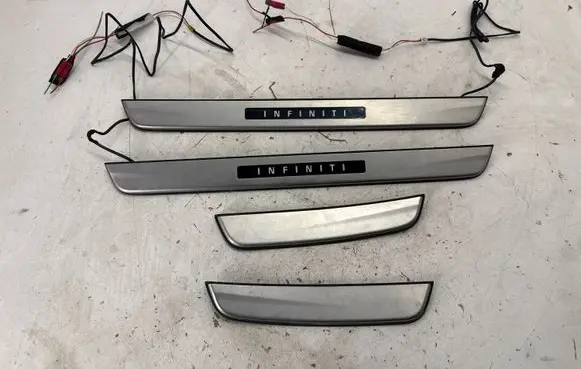 Infiniti QX30 sill trim set (inner) KE9675D406
